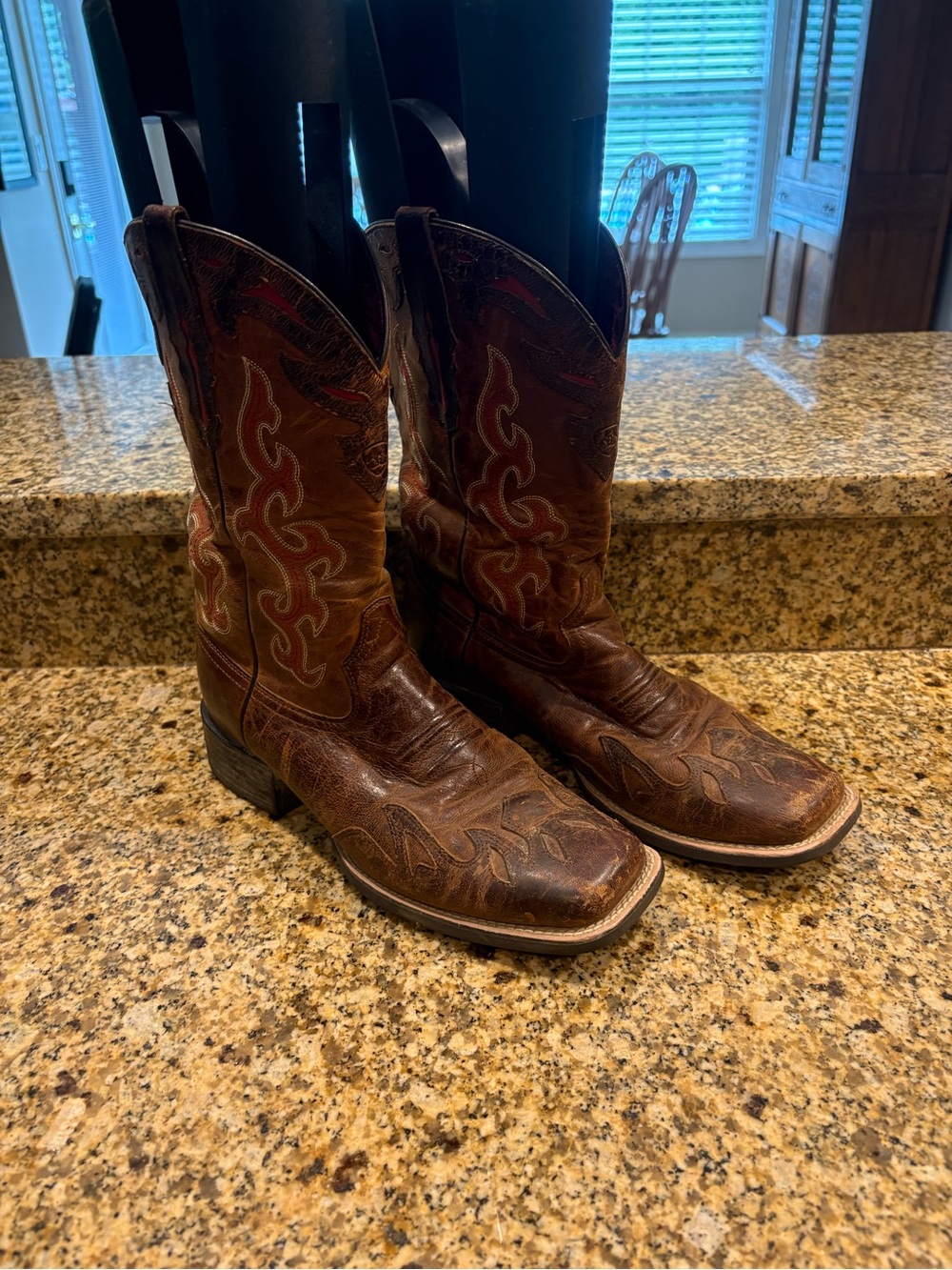 ARIAT Women's Sidekick Square Toe Brown Leather Boots Red detail 9.5 SMOKE